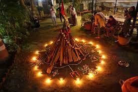 rishikul-yogshala-celebrates-the-festival-of-colors-evening-bonfire