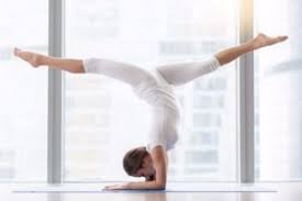 top-5-handstand-yoga-poses-handstand-split