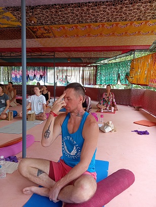 Students Performing Bhastrika Pranayama during 200 hour yttc at Rishikul Yogshala Students Performing Bhastrika Pranayama during 200 hour yttc at Rishikul Yogshala